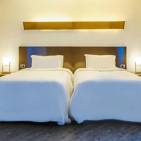 Готель Four Points By Sheraton Catania 4*